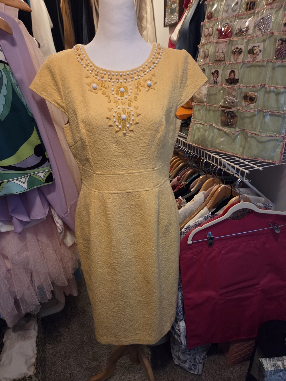 Chetta B Yellow Cap-Sleeve Embellished Sheath Dress Jacqueline Kennedy Onassis